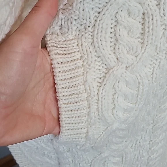 Aran Crafts Sweater Fisherman Cape Poncho Merino Wool Irish Cream Old Money - Picture 10 of 11